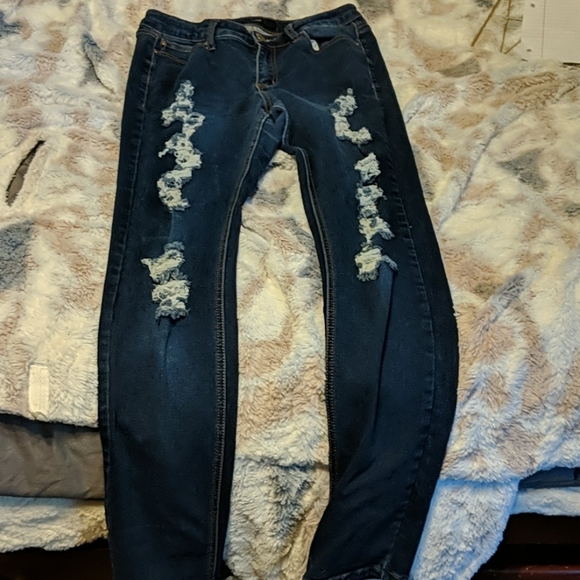 Jeans - Picture 1 of 3